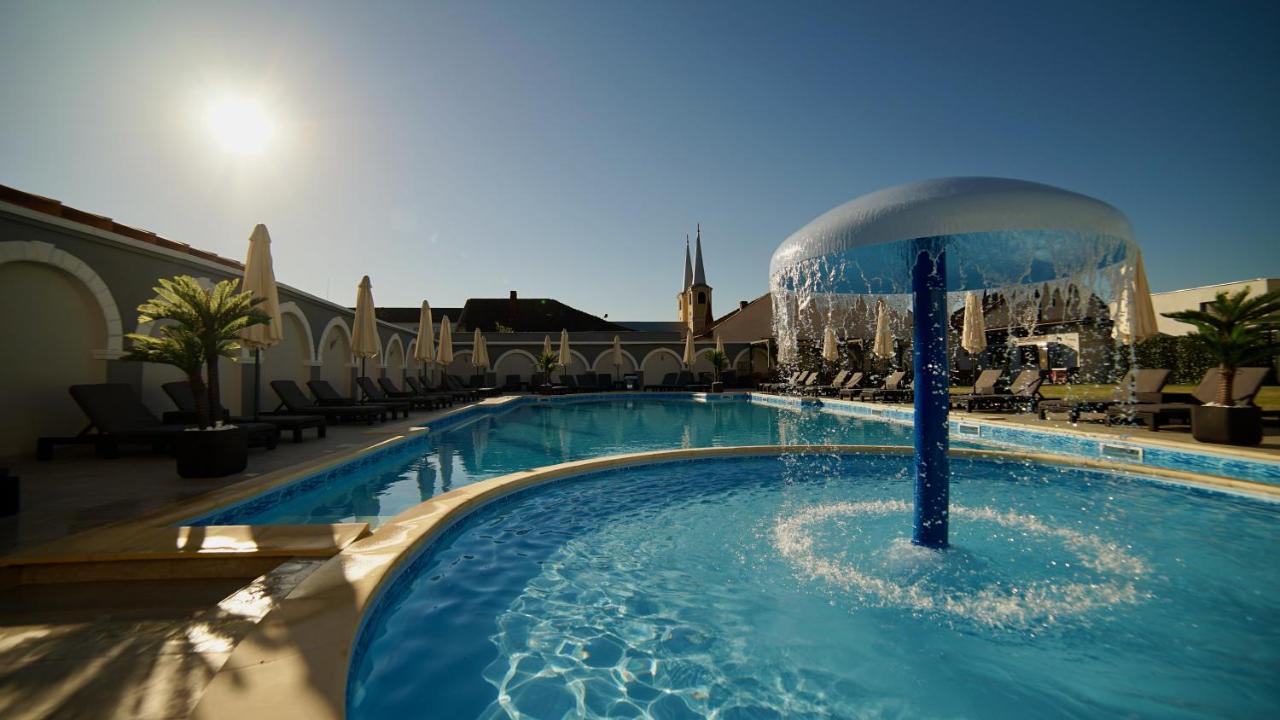 Astoria Hotel & Spa Hunedoara Eksteriør bilde